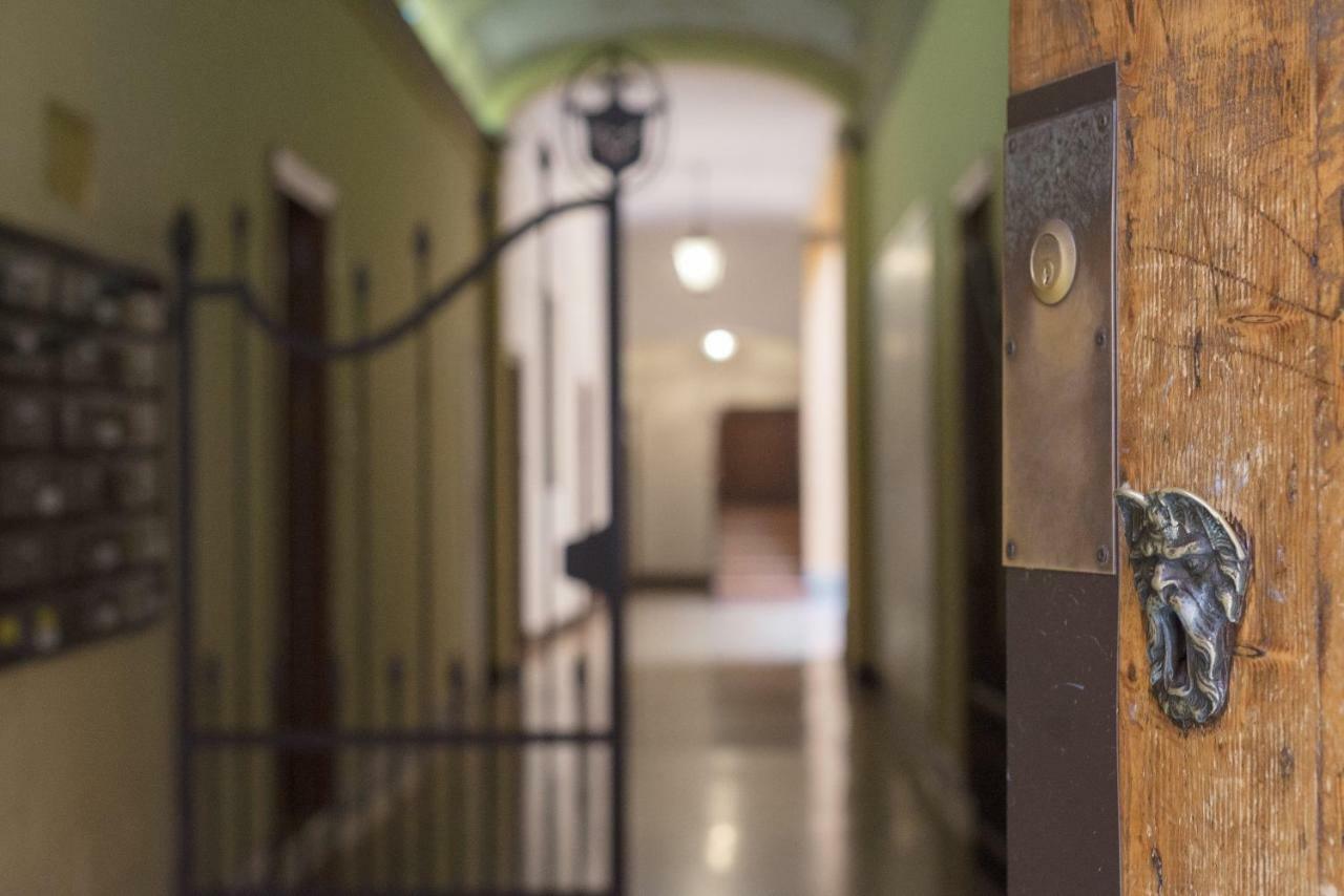 New Loft In The Heart Of Bologna Lägenhet Exteriör bild